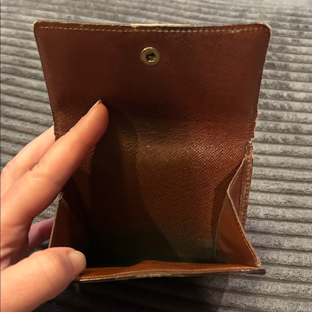 Louis Vuitton Monogram Snap Wallet - Picture 8 of 12
